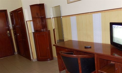Hotel Santa Lucia Yaoundé Zewnętrze zdjęcie